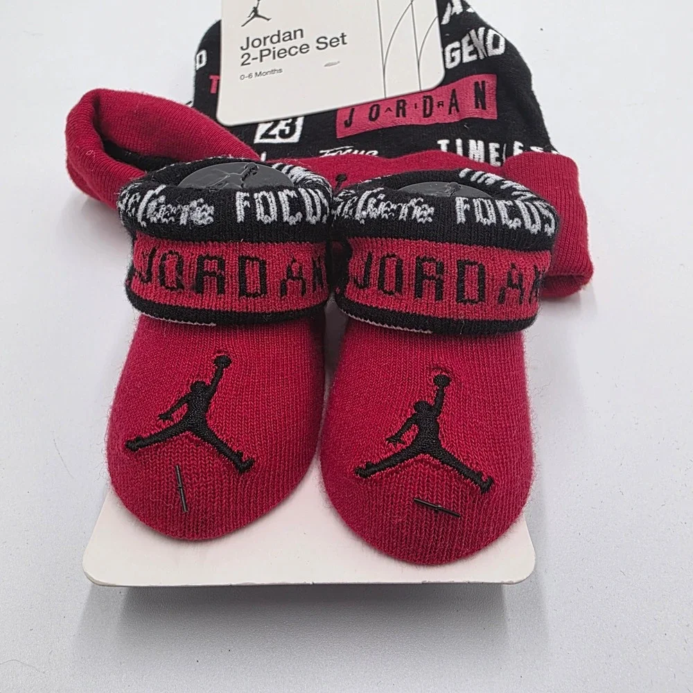 Jordan Infant 2-Piece Set Beanie and Booties Black Red LJ0120-R78 0-6 Months